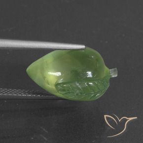 Prehnite Verde medio natural de 11.03 ct, Elegante, Translúcido