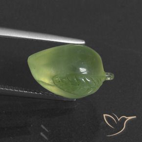 Prehnite Verde amarillento natural de 10.44 ct, Elegante, Translúcido