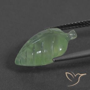 Prehnite Verde cálido natural de 5.89 ct, Elegante, Translúcido