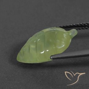 Prehnite Verde lima natural de 6.27 ct, Elegante, Translúcido