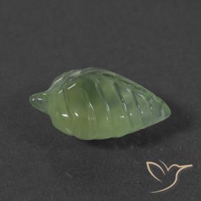 Prehnite Verde medio natural de 5.61 ct, Elegante, Translúcido
