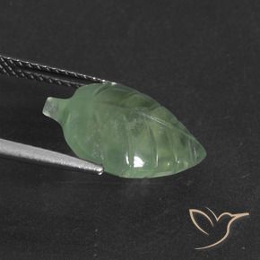 Prehnite Verde cálido natural de 5.62 ct, Elegante, Translúcido