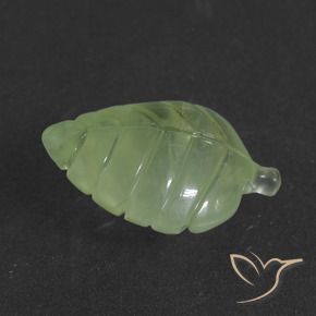 Prehnite Verde medio natural de 5.28 ct, Elegante, Translúcido