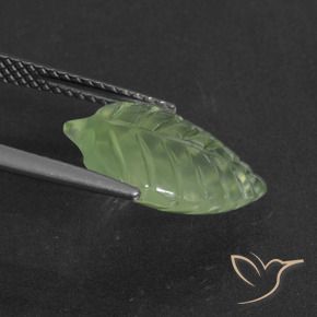 Prehnite Verde amarillento natural de 4.62 ct, Elegante, Translúcido