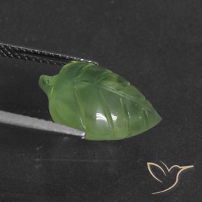 Prehnite Verde medio natural de 6.21 ct, Elegante, Translúcido
