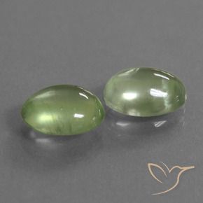 Gemas de Prehnite Verde claro natural de 2.85 ct, Ovalada, Transparente