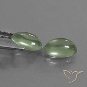 Gemas de Prehnite Verde amarillento natural de 2.63 ct, Ovalada, Transparente