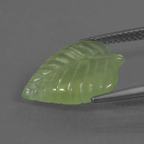 Prehnite Verde natural de 5.27 ct, Forma elegante, Transparente