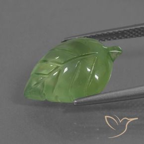 Prehnite Verde medio natural de 6.81 ct, Elegante, Transparente