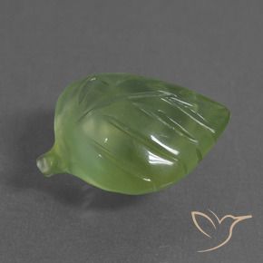 Prehnite Verde cálido natural de 8.63 ct, Elegante, Transparente