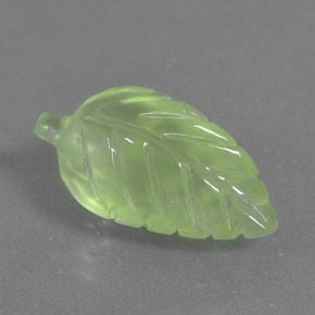 Prehnita verde natural de 6,66 ct, forma elegante, transparente
