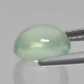 Prehnite Verde salvia muy claro natural de 2.26 ct, Corte Óvalo, Translúcido