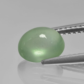Prehnite Verde natural de 1.92 ct, Corte Óvalo, Translúcido