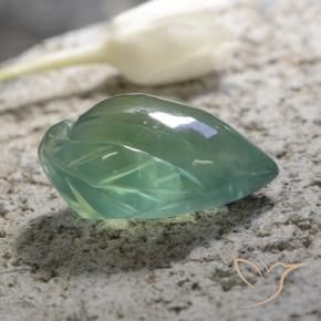 Prehnite Verde claro natural de 15.69 ct, Elegante, Translúcido