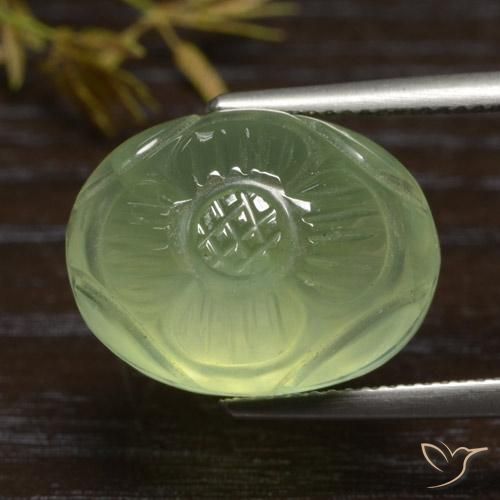 Prehnite Verde amarillo natural de 19.84 ct, Ovalada, Translúcido