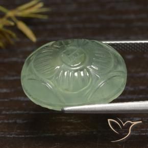 Prehnite Verde cálido natural de 15.27 ct, Ovalada, Translúcido