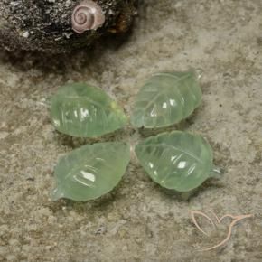 Gemas de Prehnite Verde lima pálido natural de 17.67 ct, Corte Flor, Transparente