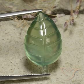 Prehnite Verde terroso pálido natural de 13.70 ct, Corte Flor, Translúcido