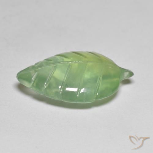 Prehnite Verde lima pálido natural de 6.77 ct, Elegante, Transparente