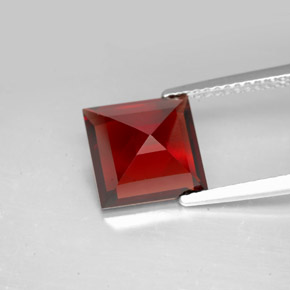 Granate piropo rojo natural de 3,96 ct, cuadrado, VVS