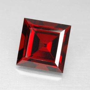 Granate piropo rojo natural de 4,31 ct, cuadrado, VVS