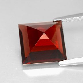 Granate piropo rojo natural de 4,31 ct, cuadrado, VVS