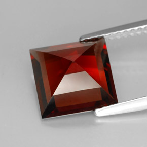 Granate piropo rojo natural de 3,71 ct, cuadrado, VVS