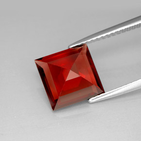 Granate piropo rojo natural de 3,82 ct, cuadrado, VVS