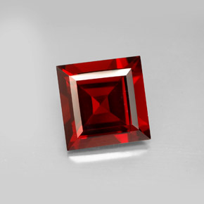 Granate piropo rojo natural de 4,23 ct, cuadrado, VVS