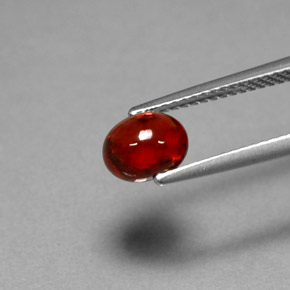 Granate Piropo Roja natural de 1.70 ct, Corte Óvalo, Translúcido