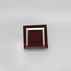 Granate piropo rojo natural de 2,88 ct, cuadrado, VS
