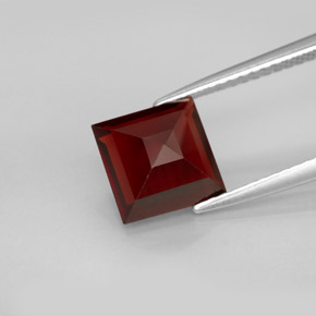 Granate piropo rojo natural de 2,88 ct, cuadrado, VS