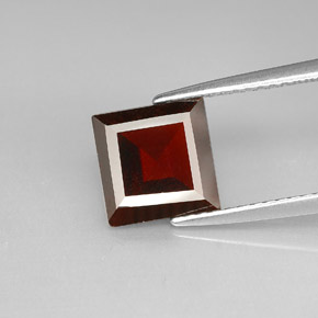 Granate piropo rojo natural de 2,30 ct, cuadrado, VS