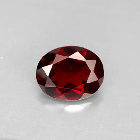 Granate piropo rojo natural de 3,09 ct, corte óvalo, VS