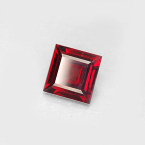 Granate piropo rojo natural de 2,40 ct, cuadrado, VS