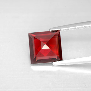 Granate piropo rojo natural de 2,40 ct, cuadrado, VS