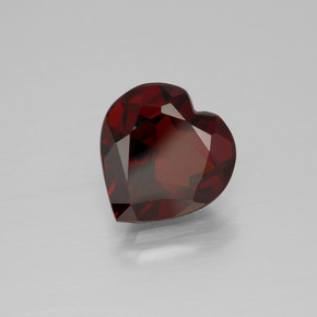 Granate Piropo Roja natural de 3.63 ct, Forma de corazón, VVS