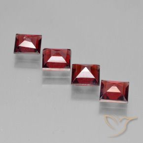 Gemas de Granate piropo Rojo sangre natural de 2.91 ct, Cuadrado, VS