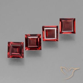 Gemas de Granate piropo Rojo sangre intenso natural de 2.46 ct, Cuadrado, VS