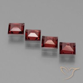 Gemas de Granate piropo Rojo sangre intenso natural de 2.46 ct, Cuadrado, VS