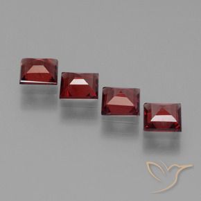 Gemas de Granate piropo Rojo sangre intenso natural de 2.52 ct, Cuadrado, VS
