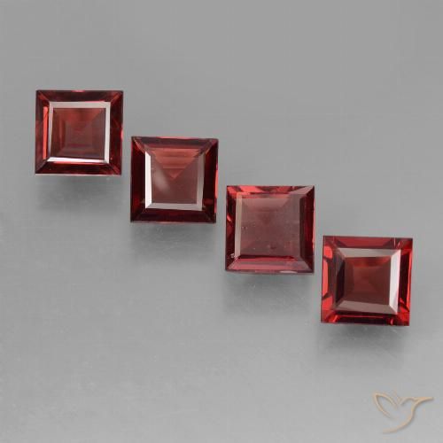 2.52ctw Natural Rojo sangre intenso Granate piropo, Cuadrado, VS