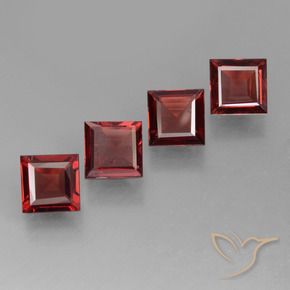 Gemas de Granate piropo Rojo sangre intenso natural de 2.52 ct, Cuadrado, VS