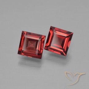 Gemas de Granate piropo Rojo sangre intenso natural de 1.47 ct, Cuadrado, VS