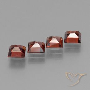 Gemas de Granate piropo Rojo medio natural de 2.82 ct, Cuadrado, VVS-VS