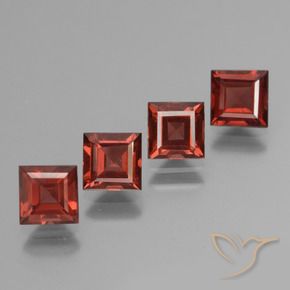 Gemas de Granate piropo Rojo medio natural de 3.28 ct, Cuadrado, VS