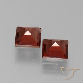 Gemas de Granate piropo Rojo escarlata intenso natural de 1.62 ct, Cuadrado, VS