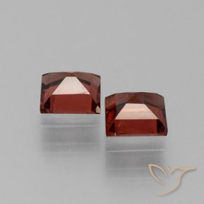 Gemas de Granate piropo Rojo oscuro natural de 1.35 ct, Cuadrado, VS