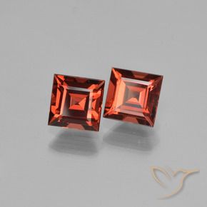 Gemas de Granate piropo Rojo medio natural de 1.70 ct, Cuadrado, VVS-VS