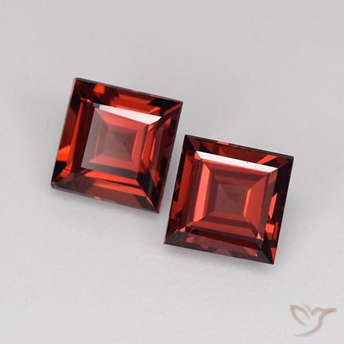 Gemas de Granate piropo Rojo oscuro natural de 1.65 ct, Cuadrado, VVS-VS